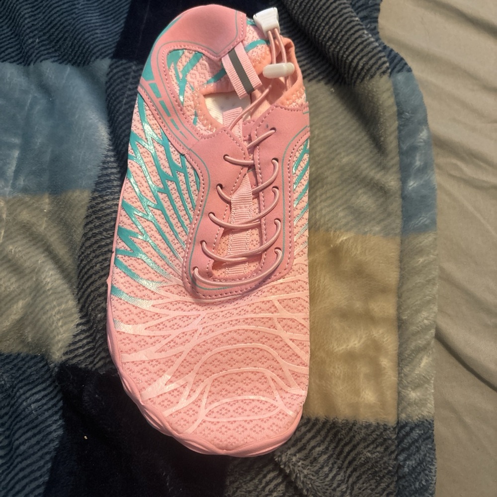 Womens swim shoes
